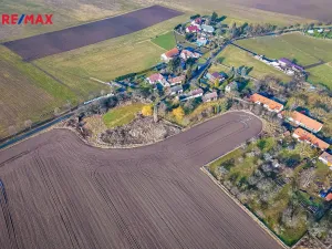 Prodej pole, Bukovany, 3528 m2