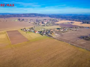 Prodej pole, Bukovany, 3528 m2