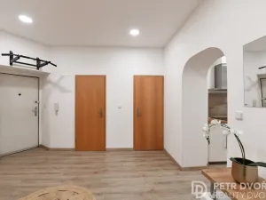 Prodej bytu 2+1, Praha - Žižkov, Basilejské náměstí, 73 m2