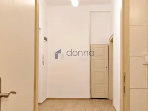 Pronájem bytu 2+kk, Praha, Pod Kotlaskou, 76 m2