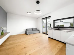 Pronájem bytu 2+kk, Praha - Troja, Pod Hrachovkou, 49 m2