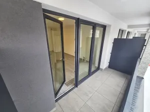 Pronájem bytu 1+kk, Praha - Hloubětín, Poděbradská, 33 m2