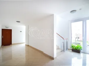 Pronájem bytu 1+kk, Praha - Prosek, Nad šestikopy, 36 m2