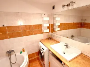 Prodej bytu 3+1, Praha - Horní Měcholupy, Livornská, 74 m2