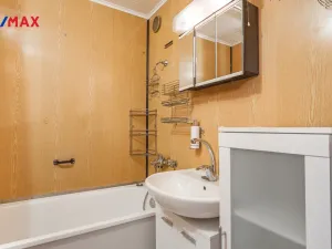 Prodej bytu 3+1, Pelhřimov, Táborská, 61 m2