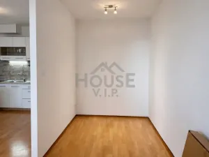 Prodej bytu 1+kk, Praha - Troja, Hnězdenská, 40 m2