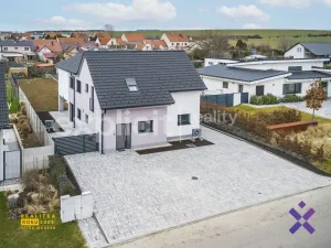 Prodej bytu 3+kk, Ostrožská Nová Ves, U Svatých, 76 m2