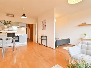 Prodej bytu 1+kk, Praha - Troja, Hnězdenská, 36 m2