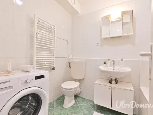 Prodej bytu 1+kk, Praha - Troja, Hnězdenská, 36 m2