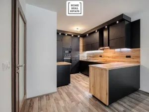 Prodej bytu 3+kk, Praha - Strašnice, Zvěřinova, 97 m2