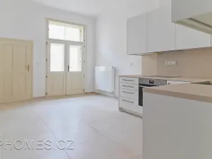 Pronájem bytu 3+1, Praha - Nové Město, Podskalská, 100 m2