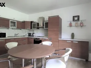 Pronájem bytu 3+1, Karlovy Vary, Mariánskolázeňská, 120 m2