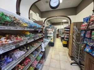 Prodej obchodního prostoru, Karlovy Vary, nábřeží Jana Palacha, 89 m2