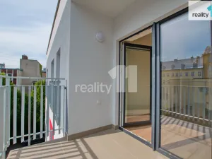 Pronájem bytu 2+kk, Liberec - Liberec II-Nové Město, Papírová, 74 m2