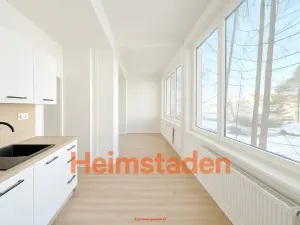 Pronájem bytu 1+kk, Havířov - Město, nám. Republiky, 34 m2