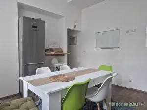 Pronájem bytu 3+kk, Praha - Karlín, Křižíkova, 74 m2