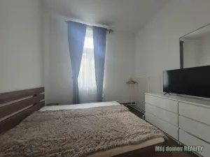 Pronájem bytu 3+kk, Praha - Karlín, Křižíkova, 74 m2