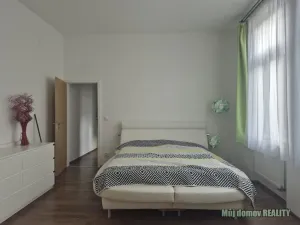 Pronájem bytu 3+kk, Praha - Karlín, Křižíkova, 74 m2