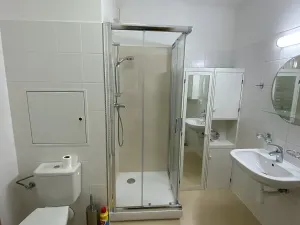 Pronájem bytu 2+kk, Liberec, Sluneční stráň, 62 m2