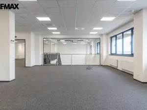 Pronájem obchodního prostoru, Tuchoměřice, 289 m2
