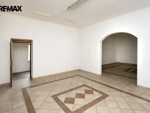 Pronájem obchodního prostoru, Písek, Chelčického, 183 m2