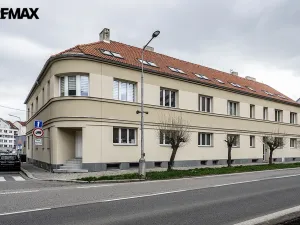 Pronájem bytu 1+1, Strakonice - Strakonice II, Komenského, 52 m2