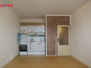 Pronájem bytu 1+kk, Hradec Králové - Nový Hradec Králové, Brožíkova, 35 m2