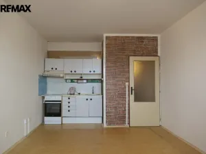 Pronájem bytu 1+kk, Hradec Králové - Nový Hradec Králové, Brožíkova, 35 m2