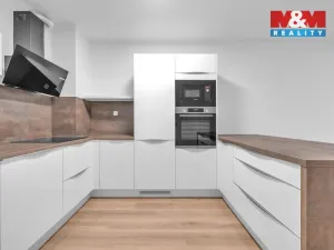 Pronájem bytu 2+kk, Pardubice - Zelené Předměstí, nábřeží Závodu míru, 79 m2