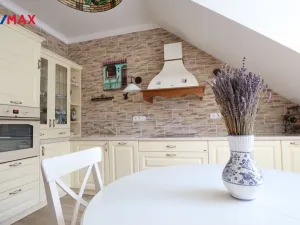 Prodej bytu 2+kk, Karlovy Vary, T. G. Masaryka, 76 m2