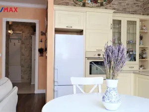 Prodej bytu 2+kk, Karlovy Vary, T. G. Masaryka, 76 m2