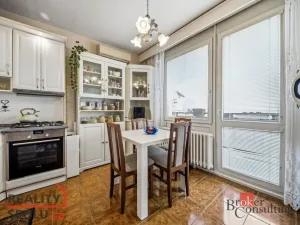 Prodej bytu 2+1, Hradec Králové - Nový Hradec Králové, třída Edvarda Beneše, 70 m2