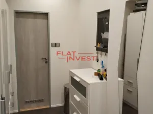 Pronájem bytu 2+kk, Praha - Holešovice, Jirečkova, 52 m2