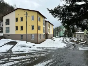 Pronájem bytu 1+kk, Děčín, Na Slatinách, 38 m2