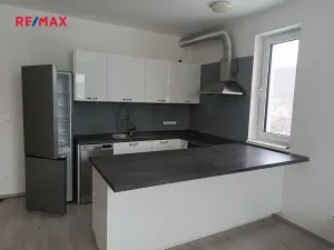 Pronájem bytu 2+kk, Praha - Vysočany, Strnadových, 51 m2