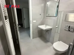 Pronájem bytu 2+kk, Praha - Vysočany, Strnadových, 51 m2