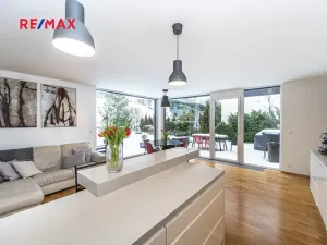 Pronájem vily, Praha - Lysolaje, 150 m2