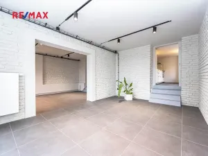 Pronájem kanceláře, Praha - Smíchov, U smíchovského hřbitova, 53 m2