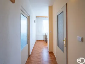 Prodej bytu 1+1, Hradec Králové, Sezemická, 32 m2