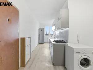 Prodej bytu 3+1, Sokolov, Švabinského, 75 m2