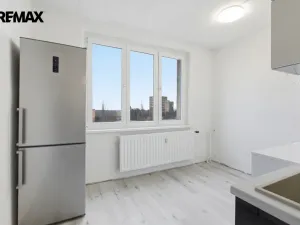 Prodej bytu 3+1, Sokolov, Švabinského, 75 m2