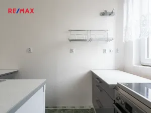 Prodej komerční nemovitosti, Měchenice, Hlavní, 330 m2