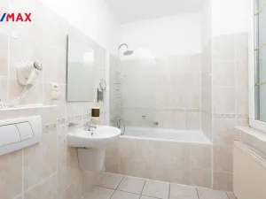 Prodej ubytování, Karlovy Vary, Na Vyhlídce, 1580 m2