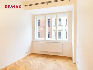 Pronájem bytu 2+kk, Praha - Vinohrady, Záhřebská, 49 m2