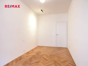 Pronájem bytu 2+kk, Praha - Vinohrady, Záhřebská, 49 m2