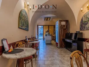 Prodej činžovního domu, Frýdek-Místek, Zámecké nám., 450 m2