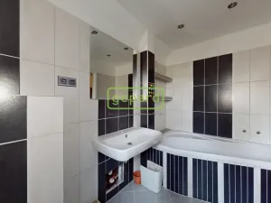 Prodej bytu 2+1, Horní Slavkov, Dlouhá, 57 m2