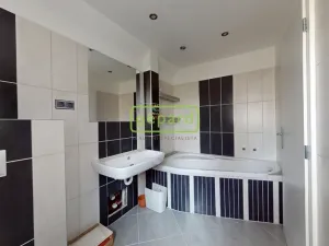 Prodej bytu 2+1, Horní Slavkov, Dlouhá, 57 m2