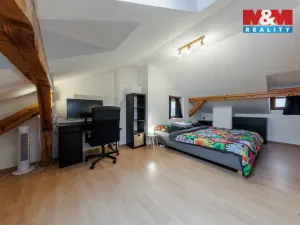 Prodej bytu 3+1, Karlovy Vary, Bulharská, 102 m2