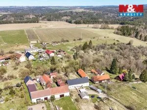 Prodej bytu 2+1, Planá - Svahy, 67 m2